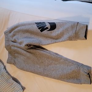 NIKE size 4 sweatpants